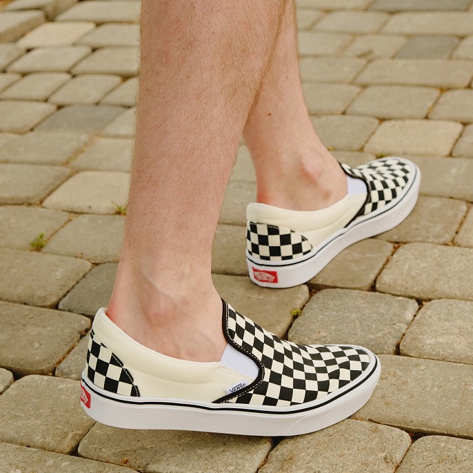 Кеды унисекс Vans Comfycush Slip-On Checkerboard/True White