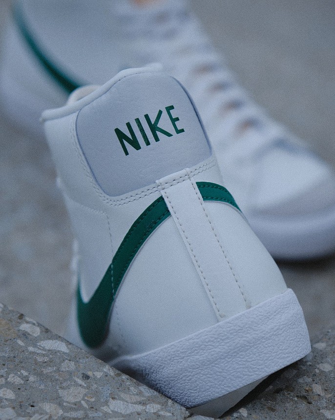 Кроссовки Nike Blazer Mid '77 Vintage Summit White/Photon Dust/White/Malachite