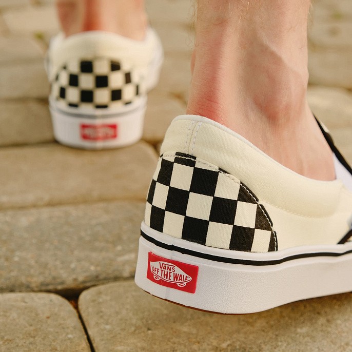 Кеды унисекс Vans Comfycush Slip-On Checkerboard/True White