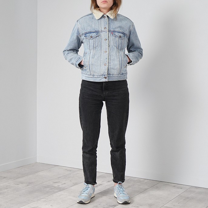 Куртка джинсовая женская Levi's Ex-Boyfriend Sherpa Trucker Jacket