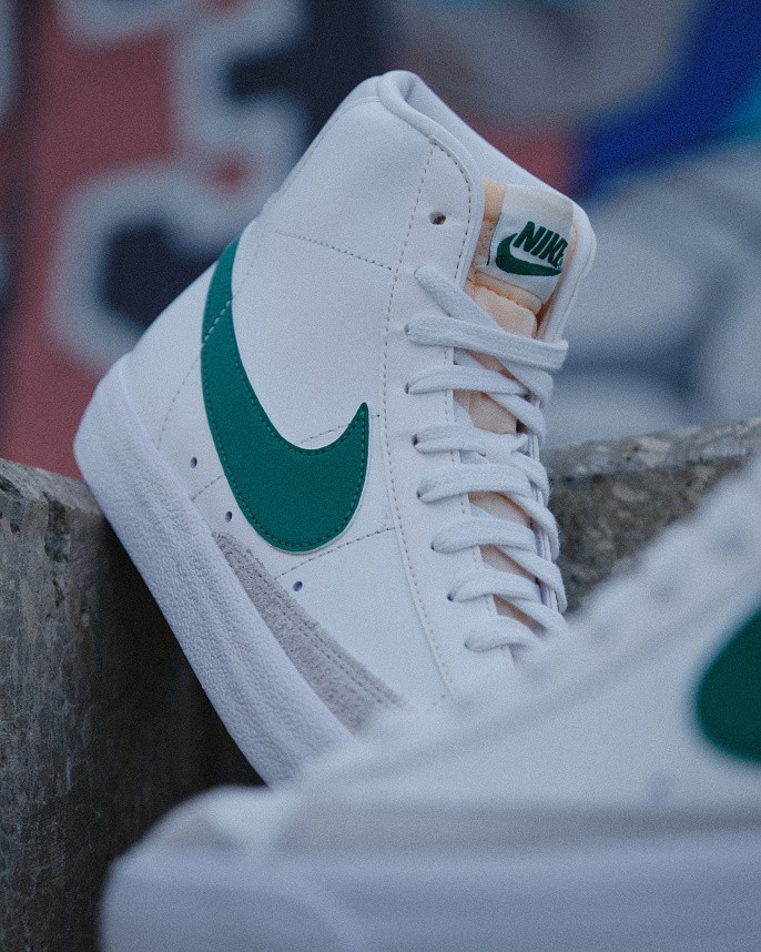 Кроссовки Nike Blazer Mid '77 Vintage Summit White/Photon Dust/White/Malachite