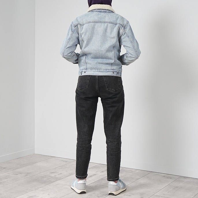 Куртка джинсовая женская Levi's Ex-Boyfriend Sherpa Trucker Jacket